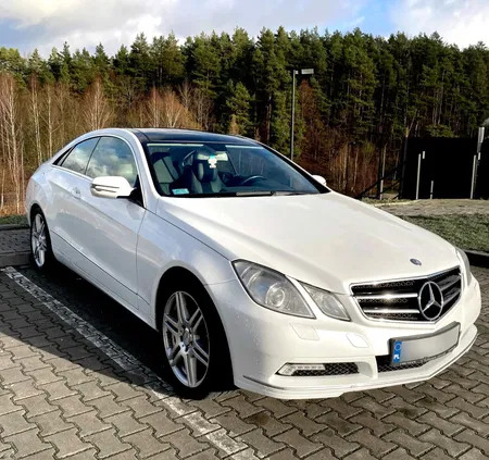 mercedes benz warmińsko-mazurskie Mercedes-Benz Klasa E cena 52900 przebieg: 166000, rok produkcji 2010 z Szczytna